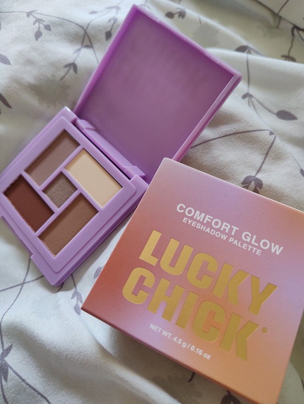 Lucky Chick Comfort Glow Eyeshadow Palette 4.5 g